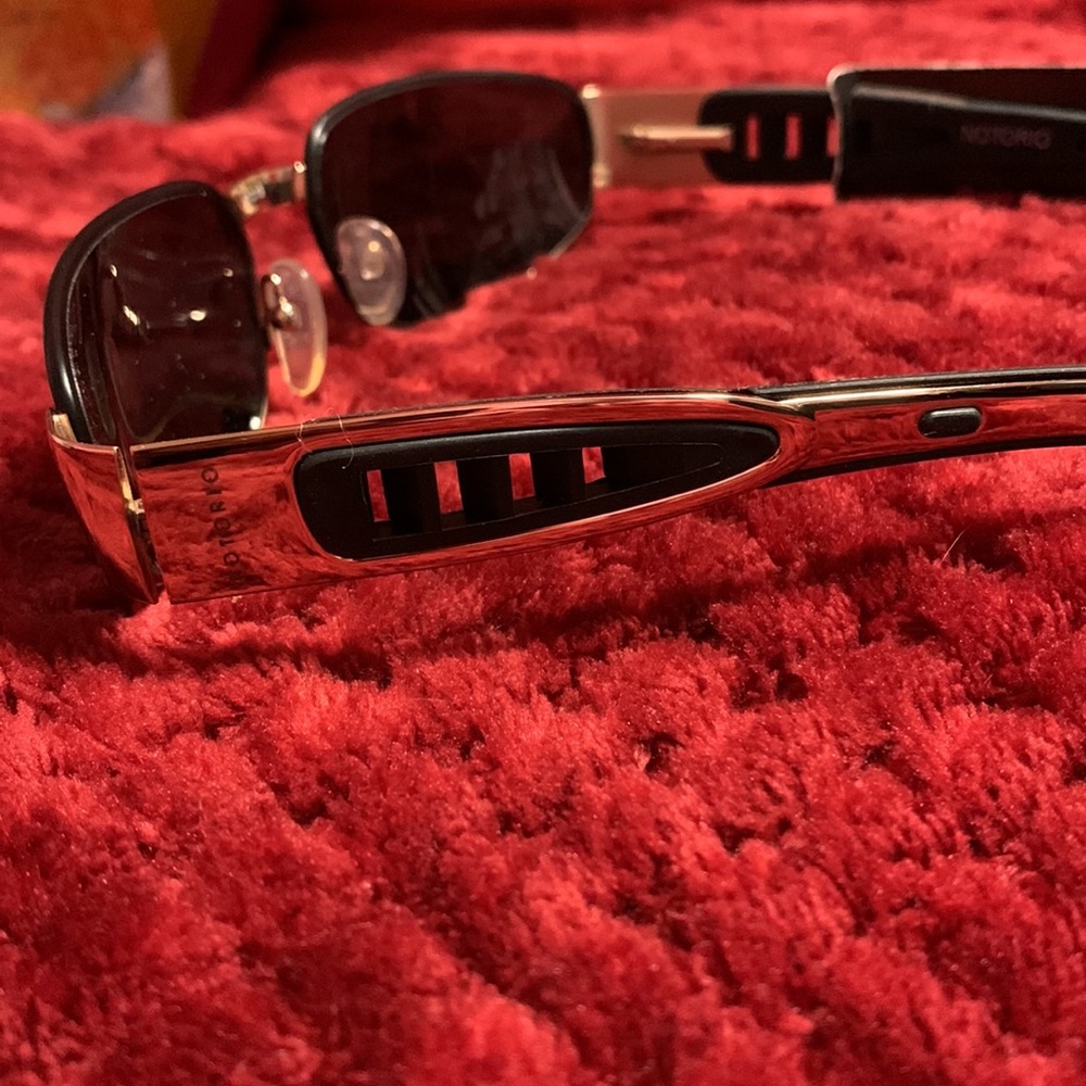 Notorio Occhiali - N142 Men’s sunglasses black / gold rim temple polarized lens - Picture 2 of 5